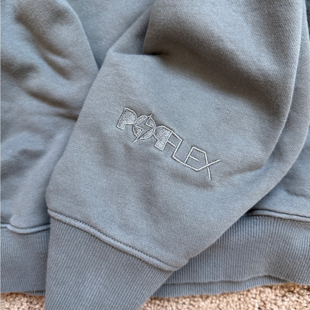 POPFLEX Women's Gray Crewneck Sweatshirt - Picture 5 of 6